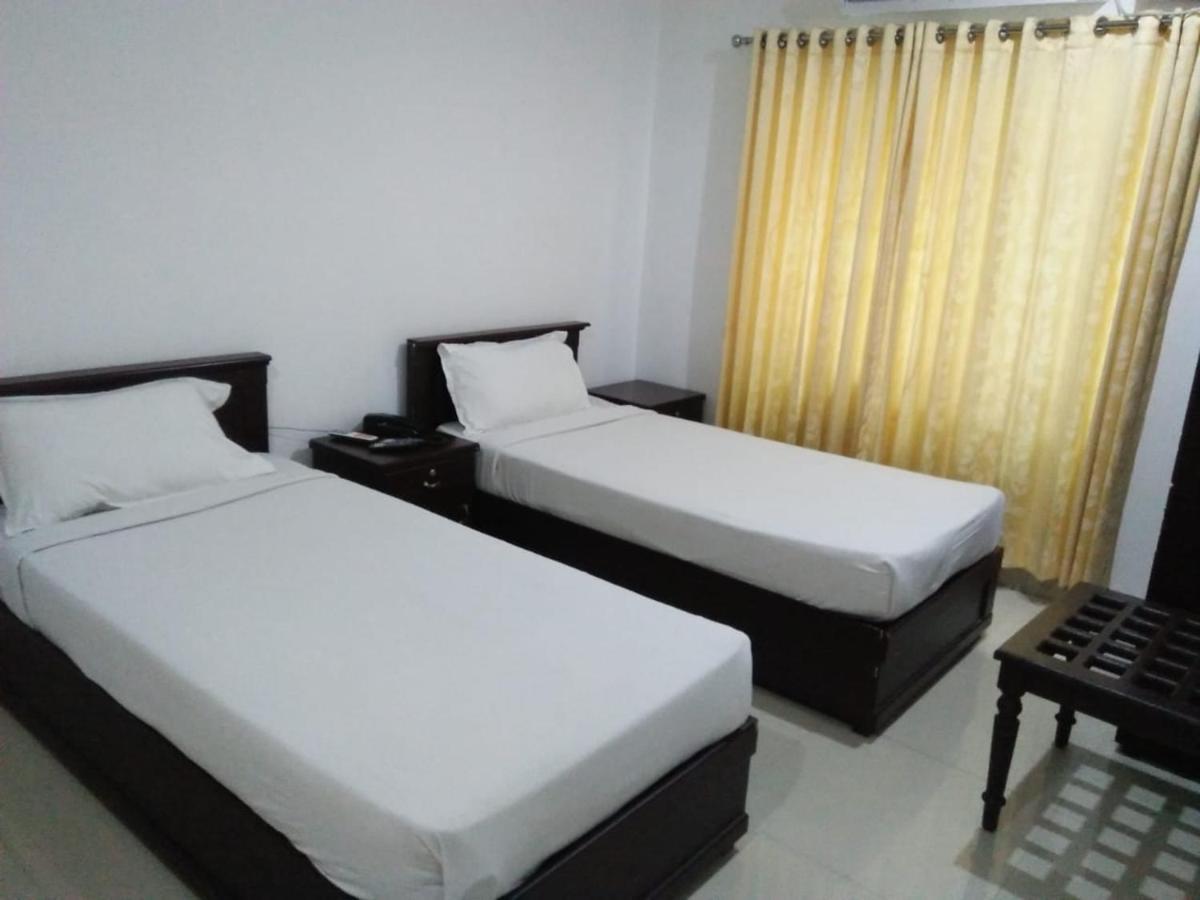 Mp Residancy Hotel Perintalmanna ภายนอก รูปภาพ