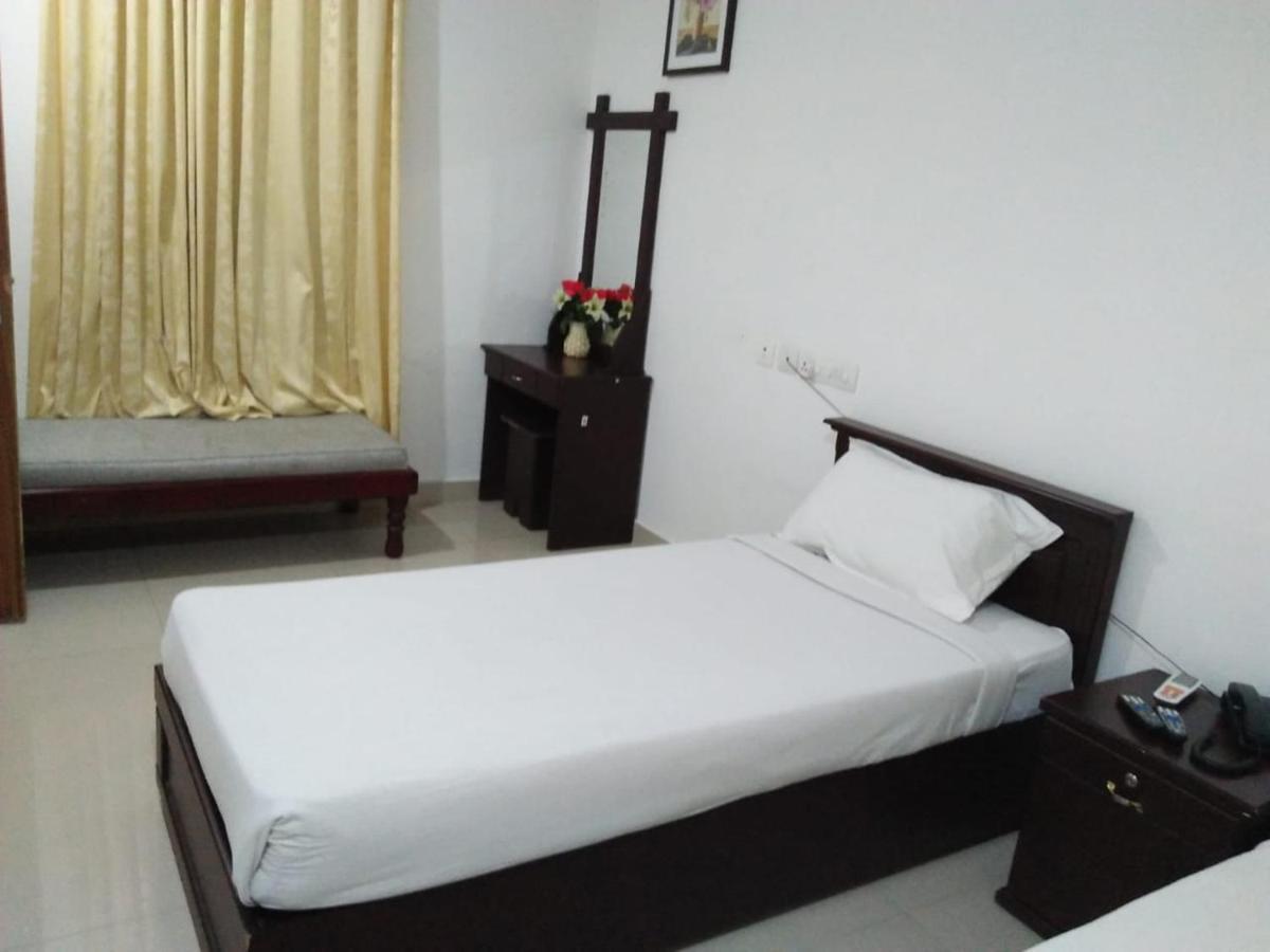 Mp Residancy Hotel Perintalmanna ภายนอก รูปภาพ